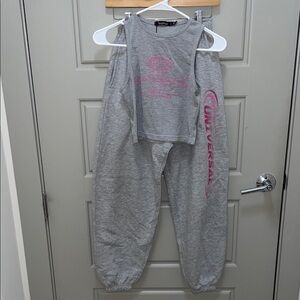 Boohoo Gray and Pink Graphic Tank and Joggers Set
